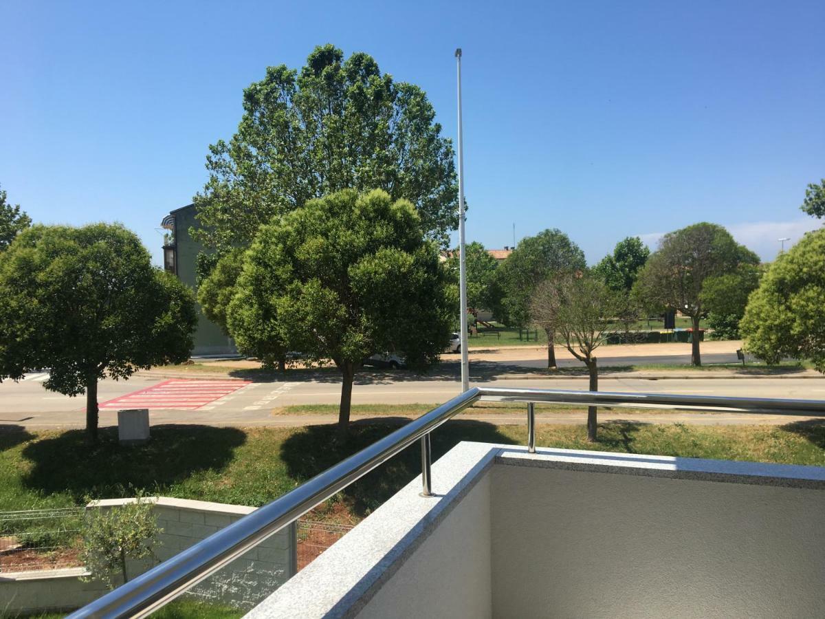 Holly Apartman Umag Exterior foto